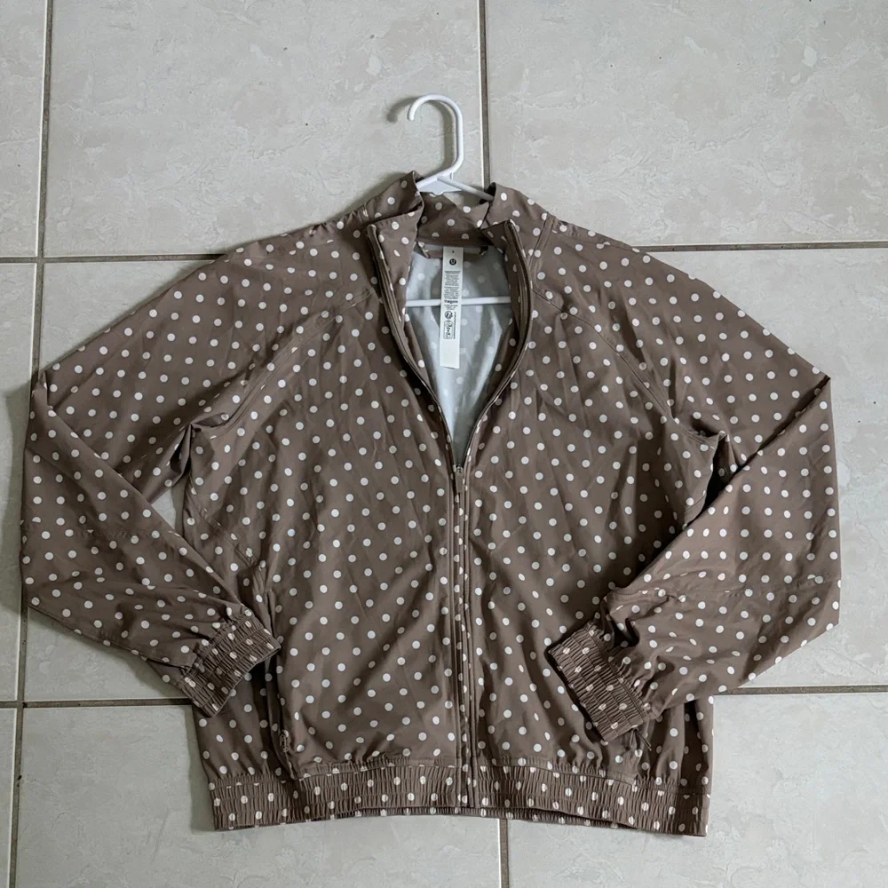 lululemon athletica badge with white Polka Dot Bomber Jacket size 8 never worn. - Picture 1 of 4